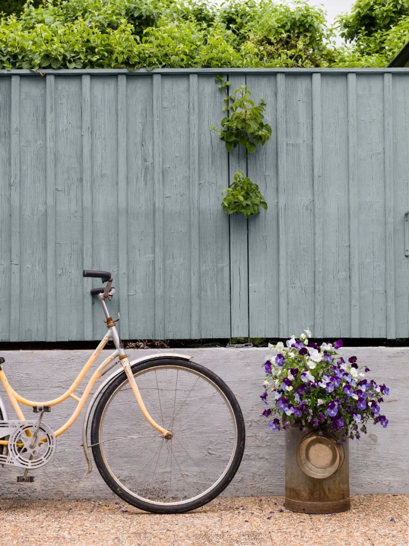 Staket och cykel